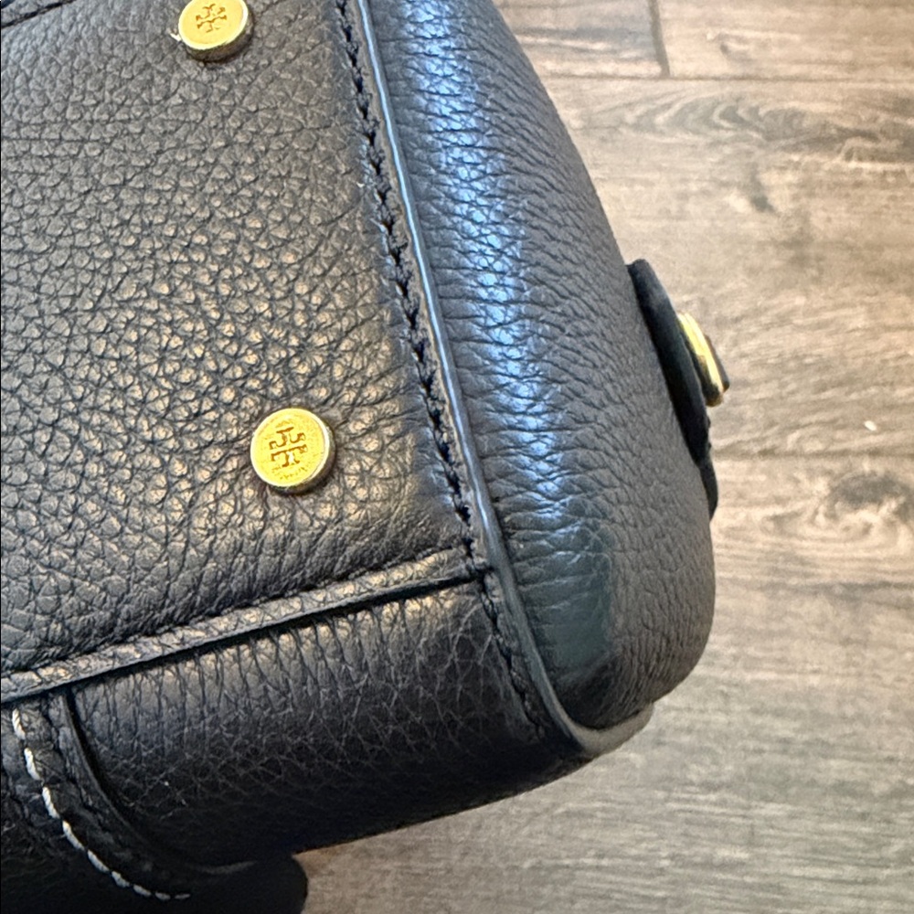 Tory Burch Black Leather Satchel. Good condition. - Picture 7 of 13